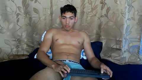 Jamithindependent model online show from February 24, 5:27 pm