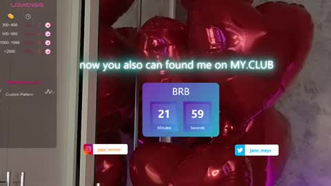 Snapshot of jane_meys chatting on February 16, 8:10 am your kitty JANE roawww online show from February 16, 8:10 am