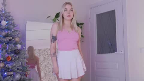 jane suckss online show from December 6, 3:39 pm