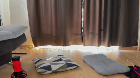 Jane  online show from April 9, 6:19 am