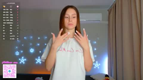 janetgriffith online show from February 12, 5:11 am