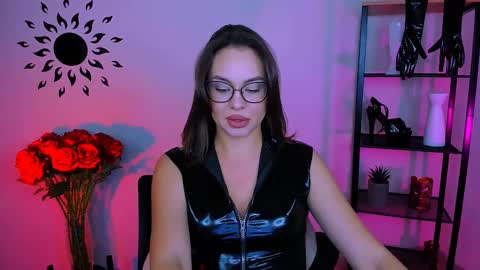 janewyatt online show from February 28, 11:03 am