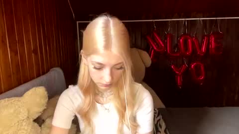 Elsa online show from July 4, 9:13 am