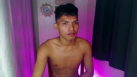 janlloyd04 online show from December 23, 1:56 am