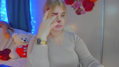 Snapshot of jansylines chatting on February 8, 4:14 pm JansyLines online show from February 8, 4:14 pm