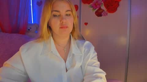 Snapshot of jansylines chatting on March 1, 1:32 am JansyLines online show from March 1, 1:32 am
