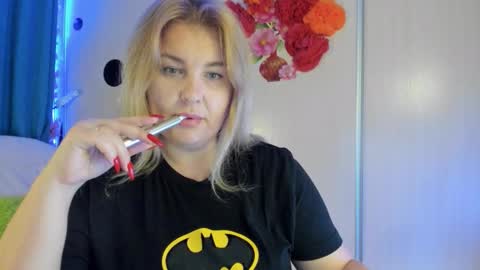 Snapshot of jansylines chatting on September 18, 6:12 pm JansyLines online show from September 18, 6:12 pm