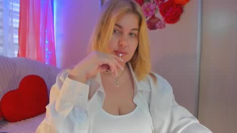 Snapshot of jansylines chatting on March 10, 7:22 am JansyLines online show from March 10, 7:22 am