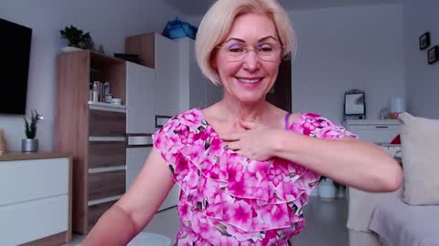 Jasmin room for people 40 online show from February 4, 7:23 am