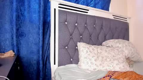 Snapshot of jasmin_quin chatting on February 17, 9:35 am jasmin online show from February 17, 9:35 am