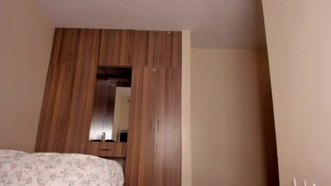 Snapshot of jasmin_quin chatting on February 5, 2:40 am jasmin online show from February 5, 2:40 am