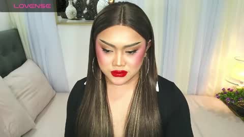 Jasmine Brandy online show from April 18, 10:28 am