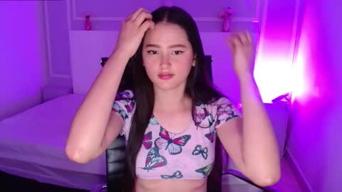 jasminebella0 online show from February 21, 10:37 pm