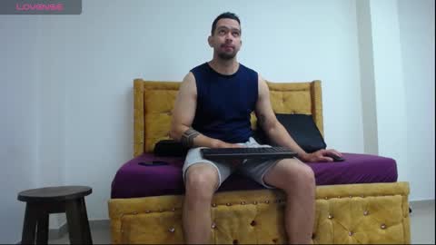 javi_cock20 online show from May 13, 11:42 am