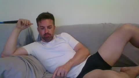 Snapshot of javiergtomas chatting on September 20, 6:44 pm Thomas online show from September 20, 6:44 pm