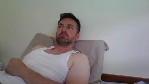Snapshot of javiergtomas chatting on September 15, 10:28 am Thomas online show from September 15, 10:28 am