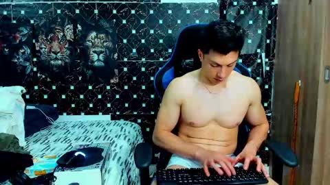 Javier online show from May 8, 6:19 am
