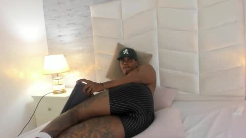 jax black online show from November 4, 7:04 pm