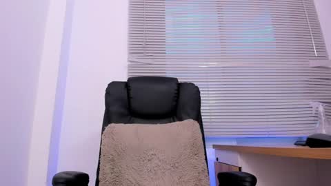 jax_nova online show from July 29, 1:55 pm