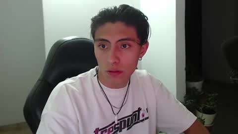Snapshot of jay_dimarco2 chatting on September 22, 2:04 am jay online show from September 22, 2:04 am