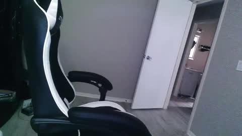 Snapshot of jay_slayz chatting on October 14, 4:37 am jay_slayz online show from October 14, 4:37 am