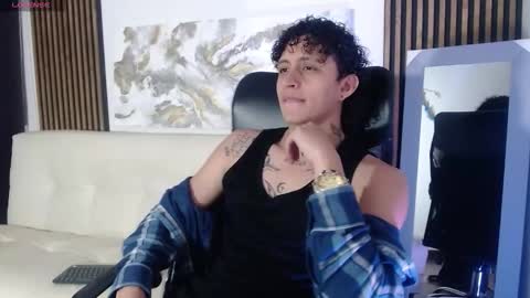 jay_taylor1_ online show from March 3, 3:02 am