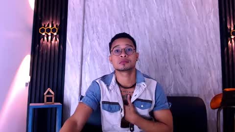 Jayden Morris online show from November 15, 11:34 am