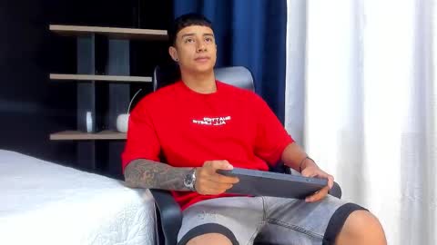 jaze_bradley online show from January 17, 11:19 am