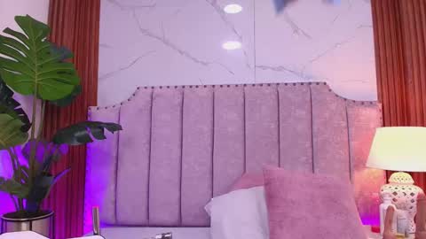 Jazmin online show from March 12, 6:33 pm