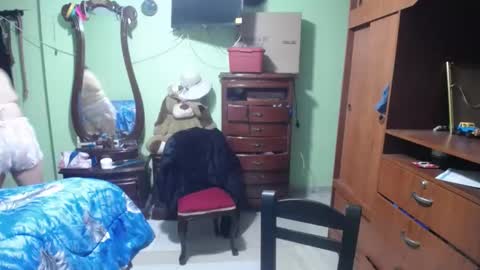 jazmim online show from February 4, 12:33 pm