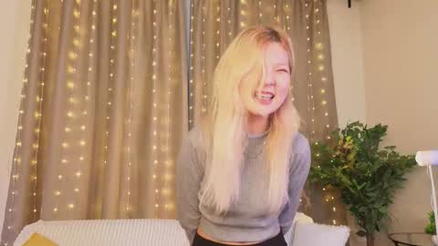 Jasmine online show from October 11, 3:26 pm