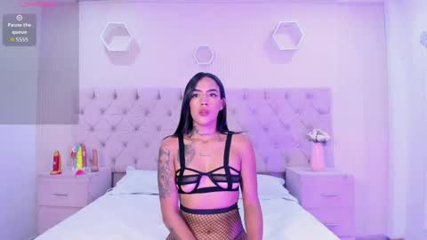 Jazminrusso  online show from April 12, 5:00 am