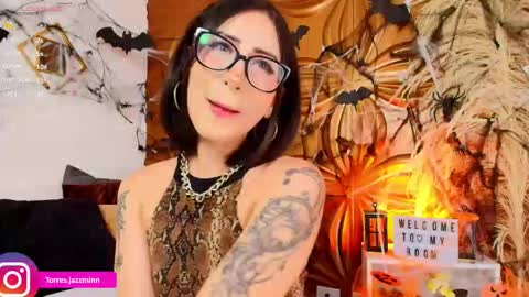 Jazmin online show from October 28, 9:49 pm