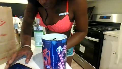 Jazzystelo online show from October 5, 4:10 am