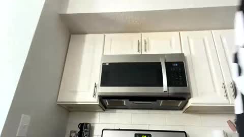 jchampagnepapi online show from February 11, 7:48 pm