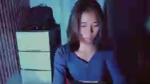 vivian online show from July 10, 2:11 pm