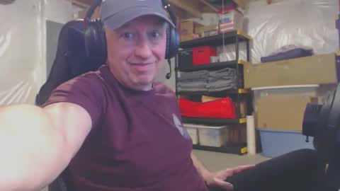 Snapshot of jcor13 chatting on October 18, 12:37 am Jim online show from October 18, 12:37 am