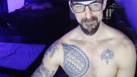 jdcornett85 online show from January 15, 10:40 pm