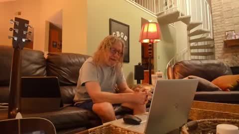 JDinEuless online show from September 11, 10:44 pm