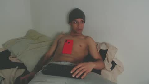 Snapshot of jeampier_sexy chatting on January 11, 2:41 am jeampier_sexy online show from January 11, 2:41 am