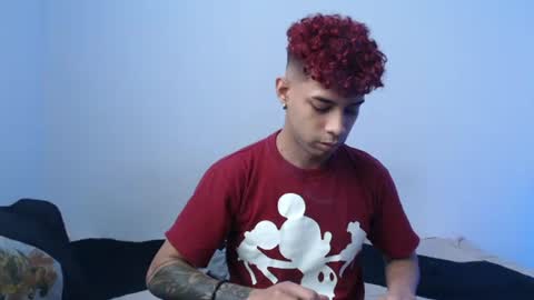 Snapshot of jeampier_sexy chatting on March 10, 9:51 pm jeampier_sexy online show from March 10, 9:51 pm