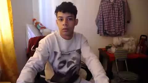 Snapshot of jeampier_sexy chatting on January 1, 2:42 pm jeampier_sexy online show from January 1, 2:42 pm