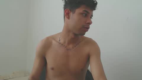 Snapshot of jeampier_sexy chatting on January 12, 7:42 pm jeampier_sexy online show from January 12, 7:42 pm