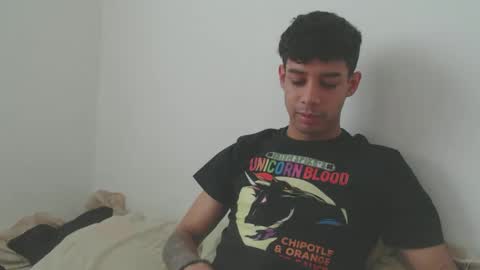 Snapshot of jeampier_sexy chatting on January 8, 5:59 pm jeampier_sexy online show from January 8, 5:59 pm