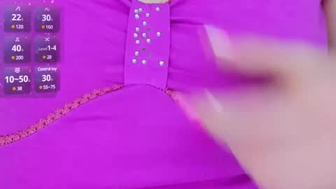 Snapshot of jeanniefox_ chatting on February 11, 1:51 pm jeanniefox_ online show from February 11, 1:51 pm