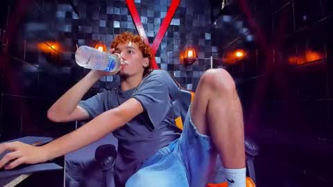 Juan Tompson online show from February 25, 7:50 pm