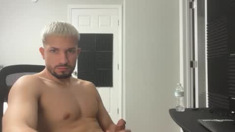 jeanwhitebianco online show from April 30, 11:42 pm