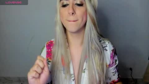  ashley   online show from March 6, 10:14 am