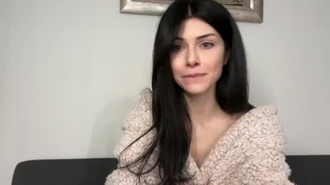 jennifer bones online show from December 2, 8:29 pm