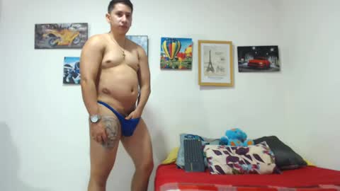 Snapshot of jeffsexybody chatting on January 23, 2:33 am Jeff online show from January 23, 2:33 am